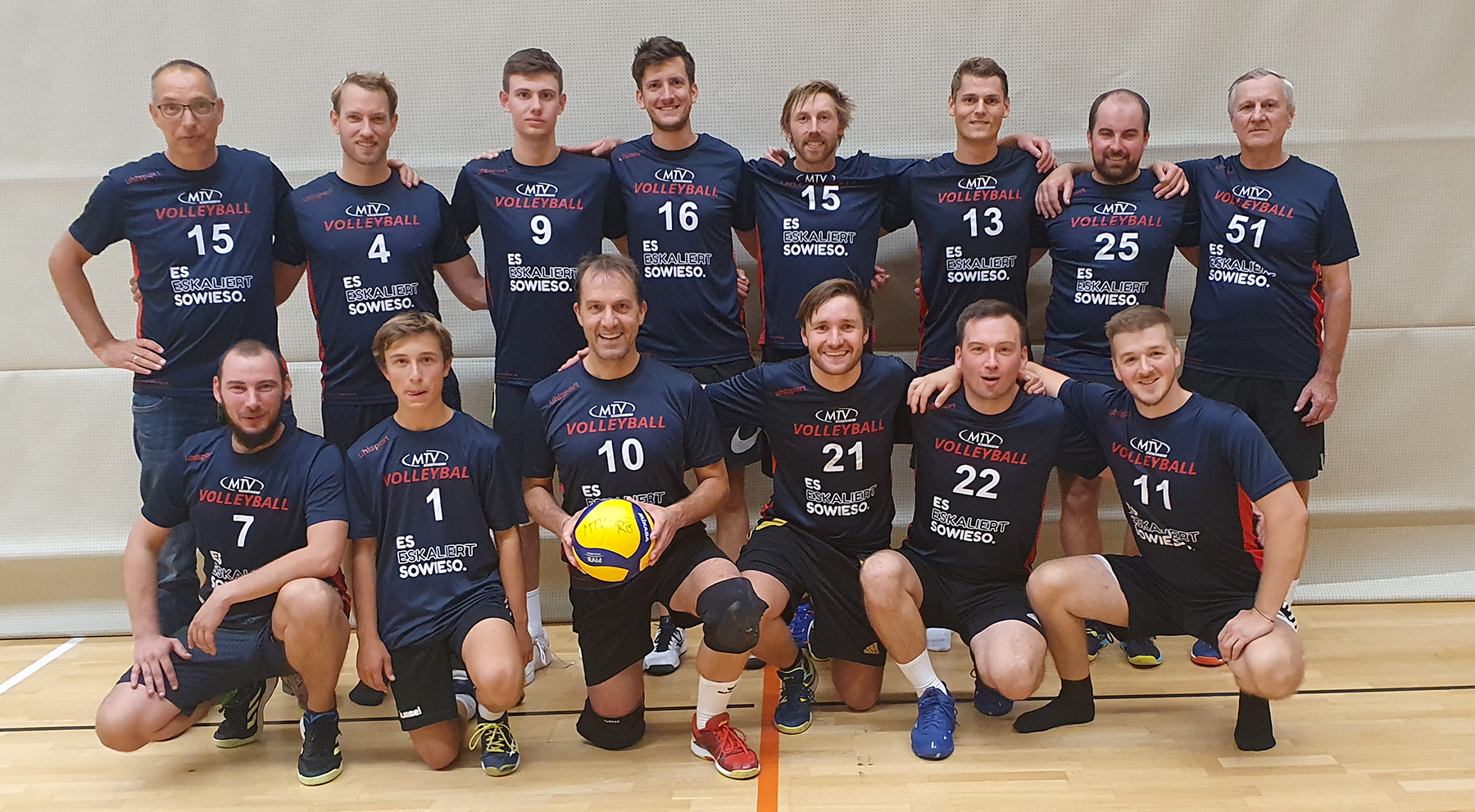 https://www.volleyball-rosenheim.de/wp-content/uploads/2021/10/Volleyball_Rosenheim_Herren2_Saision2021_992.jpg