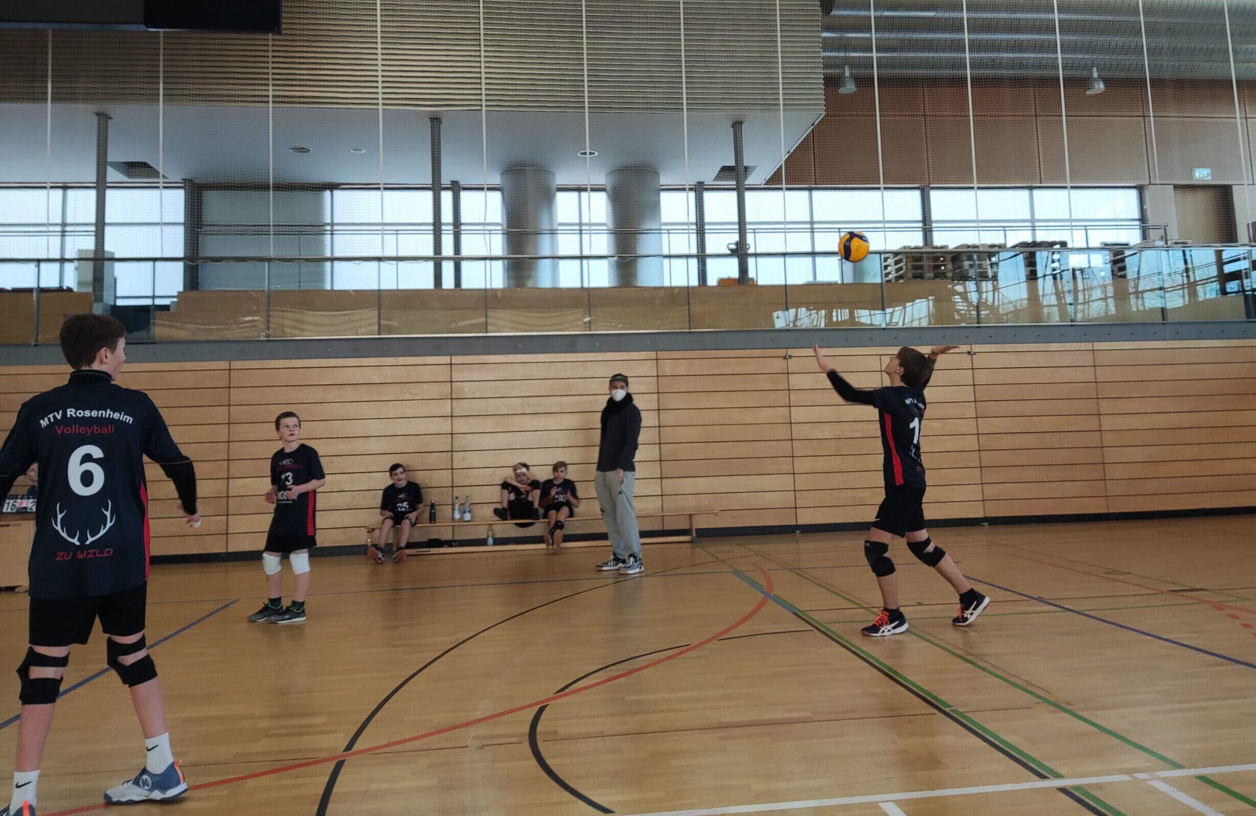 https://www.volleyball-rosenheim.de/wp-content/uploads/2022/02/Volleyball_Rosenheim_U15_Turnier_3-scaled-e1644243049419.jpg