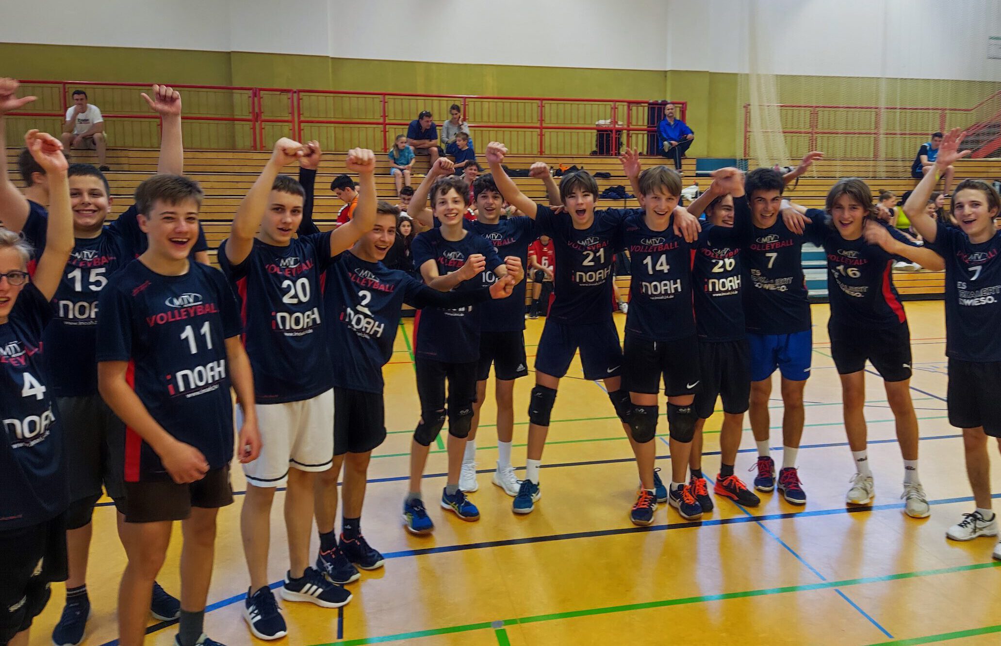 https://www.volleyball-rosenheim.de/wp-content/uploads/2022/05/U18_Turnier_Markt_Schwaben2-1-e1663855704375.jpg