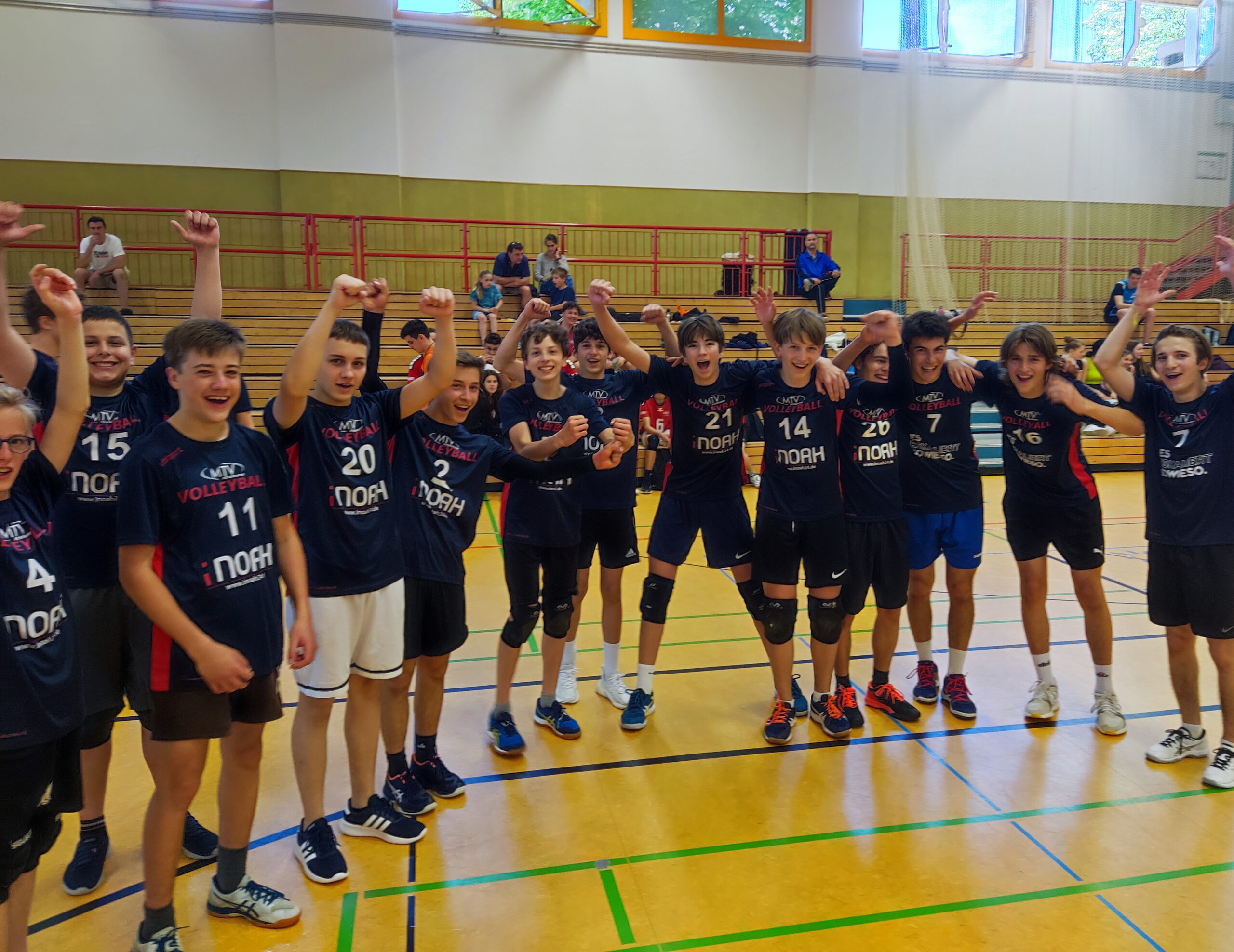 https://www.volleyball-rosenheim.de/wp-content/uploads/2022/05/U18_Turnier_Markt_Schwaben2-scaled.jpg