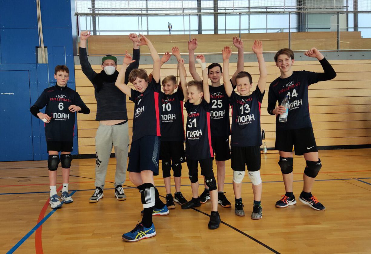 https://www.volleyball-rosenheim.de/wp-content/uploads/2022/10/Volleyball_Rosenheim_U15_Turnier-scaled-e1644243029827-1280x838-1-e1665233515559.jpg