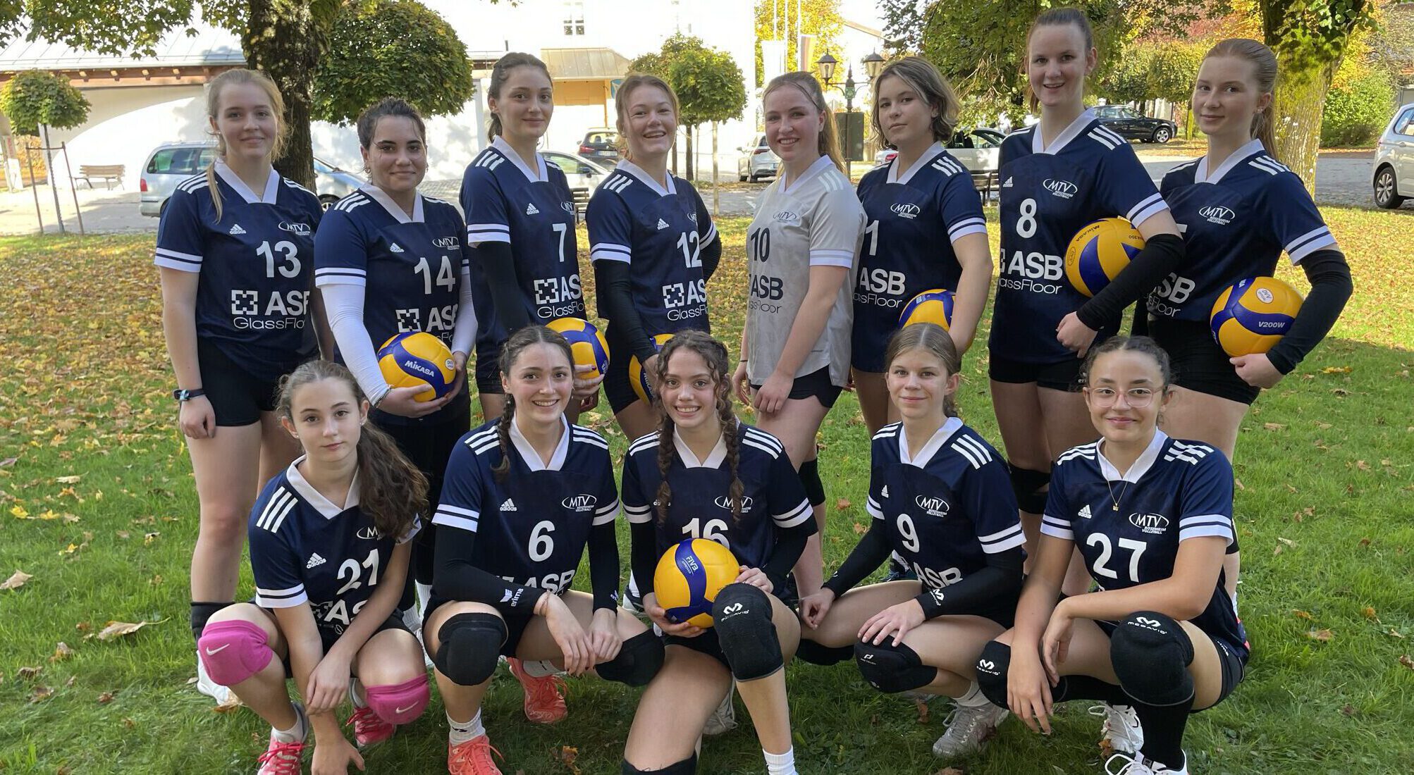 https://www.volleyball-rosenheim.de/wp-content/uploads/2022/11/Volleyball_Rosenheim_Damen3-e1667549893619.jpeg